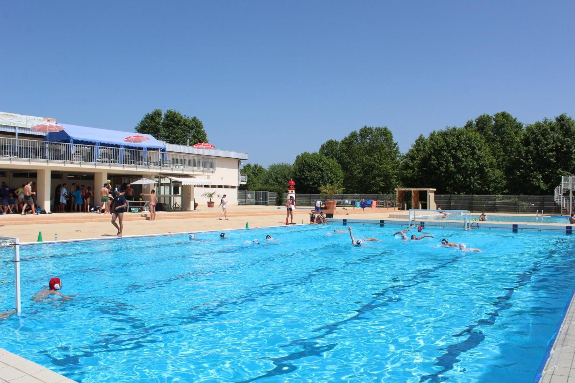 Camping De Thoissey *** Bagian luar foto