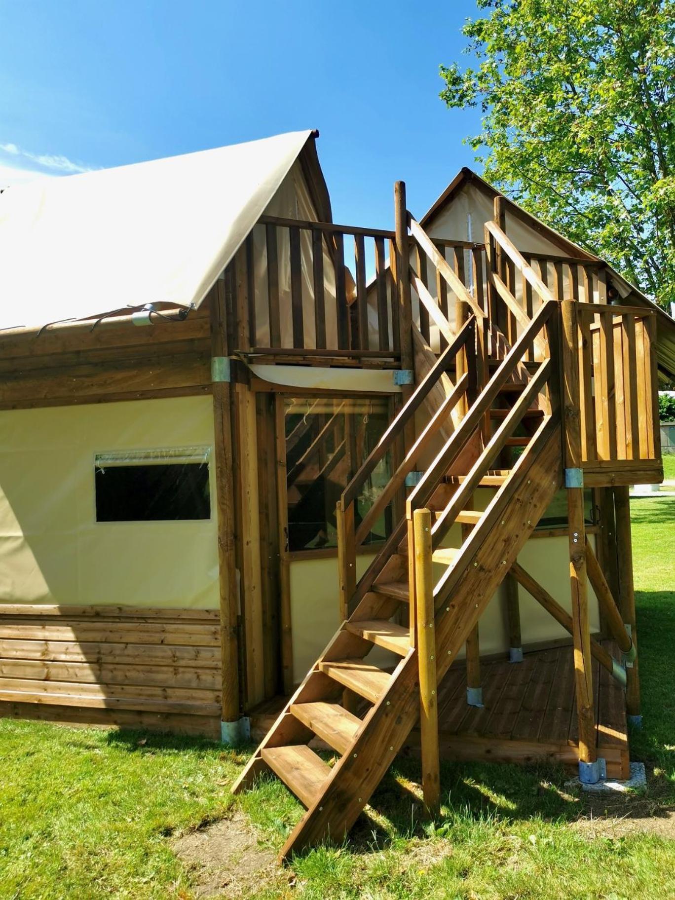 Camping De Thoissey *** Bagian luar foto