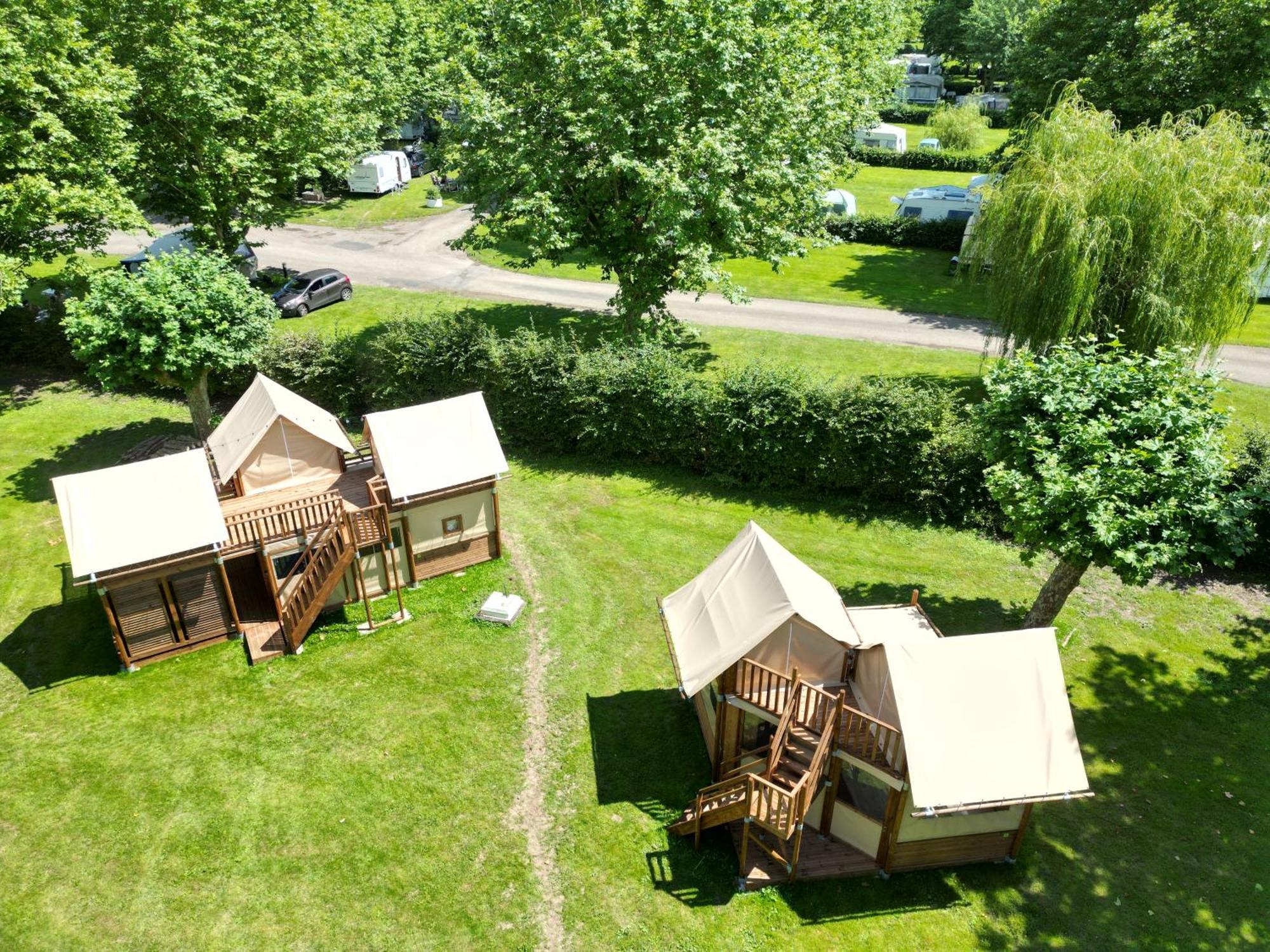 Camping De Thoissey *** Bagian luar foto