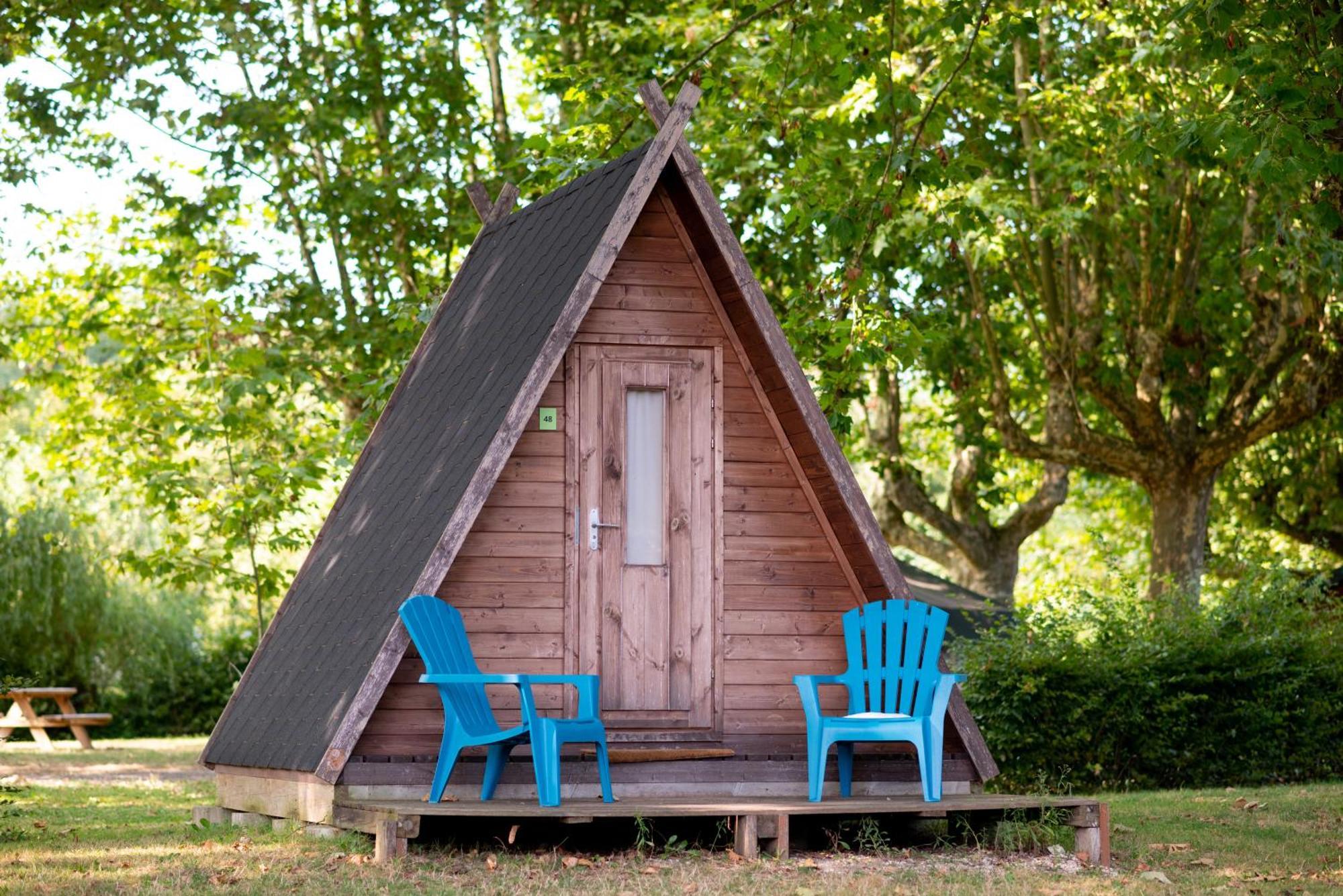 Camping De Thoissey *** Bagian luar foto