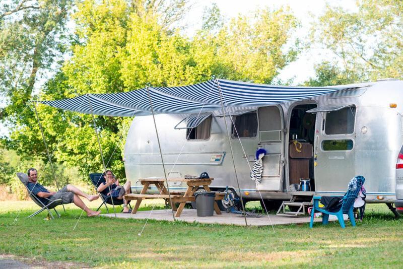 Camping De Thoissey *** Bagian luar foto